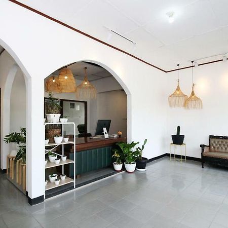 Rarem Bed & Breakfast Bandar Lampung Esterno foto