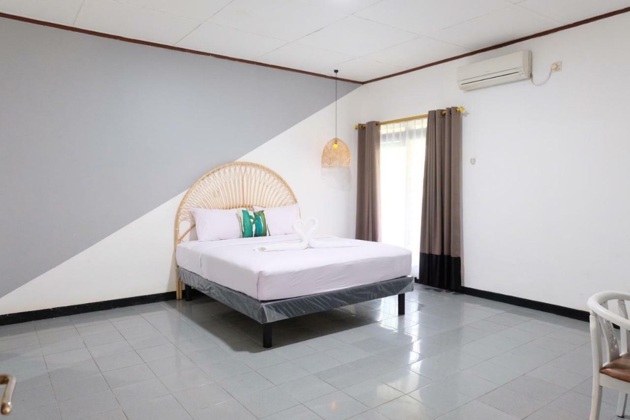 Rarem Bed & Breakfast Bandar Lampung Esterno foto