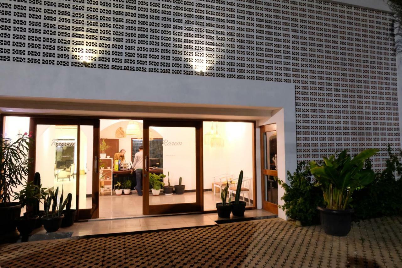 Rarem Bed & Breakfast Bandar Lampung Esterno foto