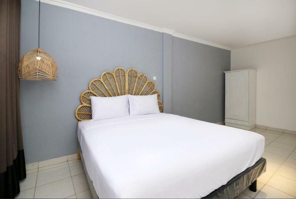 Rarem Bed & Breakfast Bandar Lampung Esterno foto